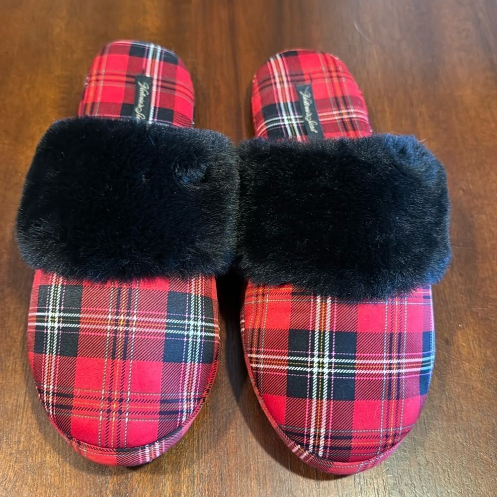 Victoria's Secret Signature Satin Slipper Plaid Red Size Medium 7-8